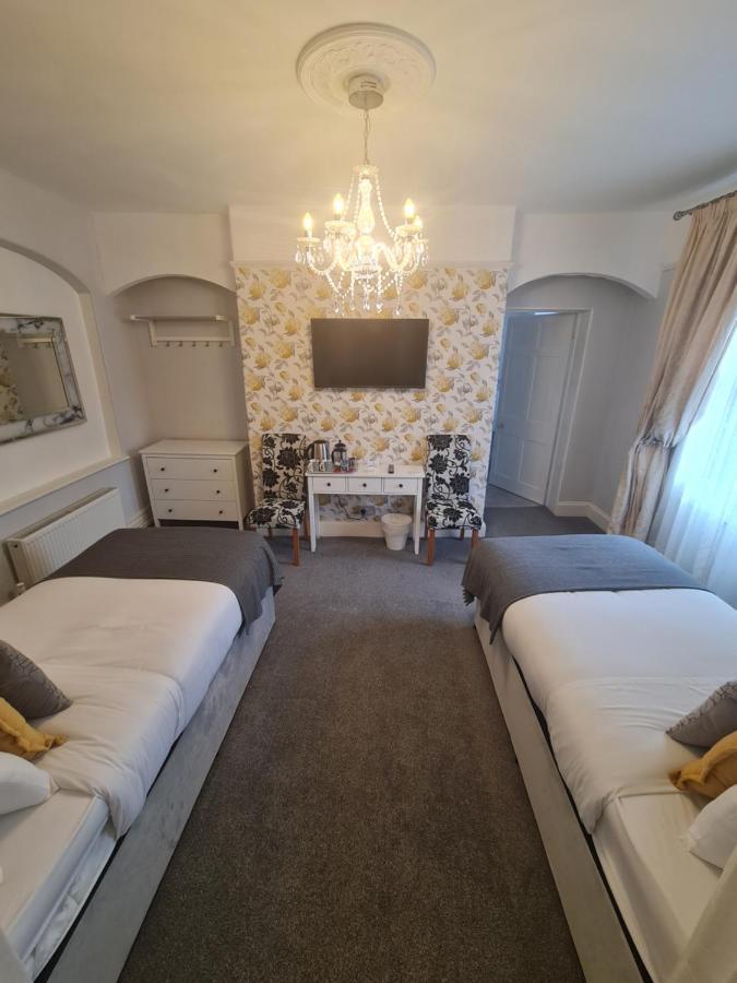 Beaufort Lodge - Central Location & Free Parking Taunton Kültér fotó